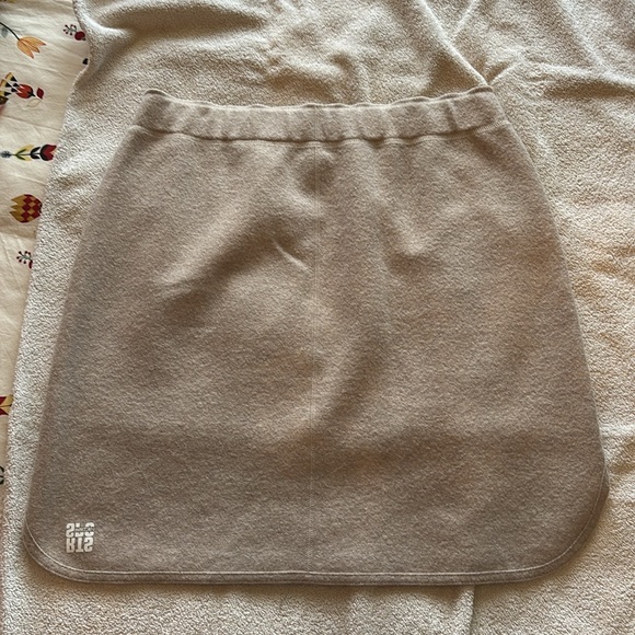 Marc Cain wool skirt - Picture 5 of 7